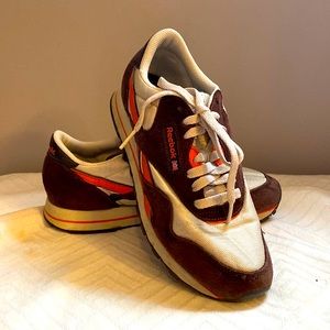 Vintage orange and brown Reebok sneakers size 7.5